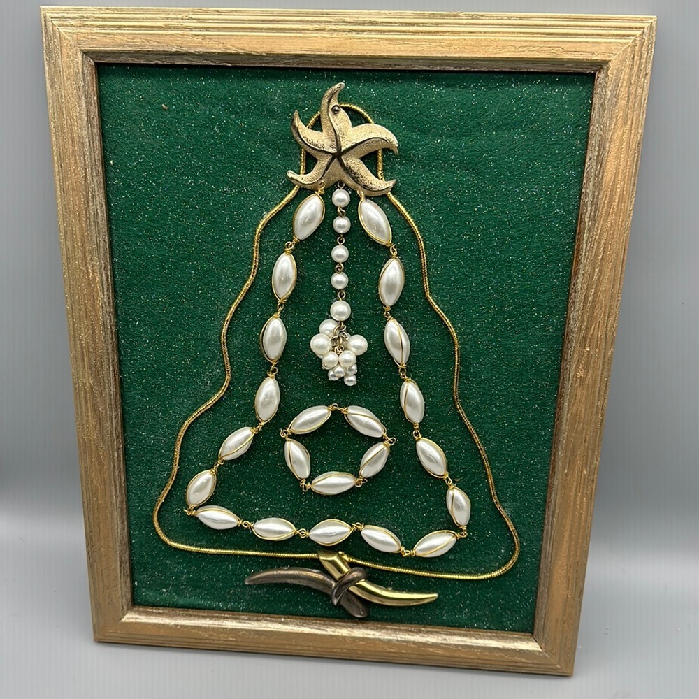 Gold Pearl Bead Christmas Tree Wall Art - Holiday Decor